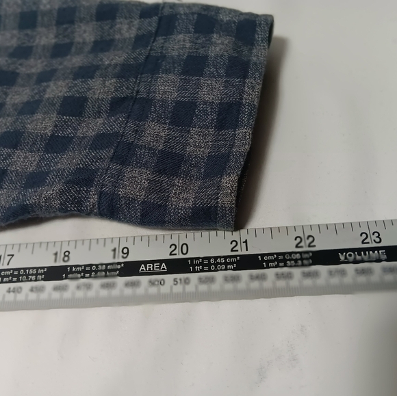 J. Crew Plaid flannel long sleeve button down Shirt. Men's size XL. - Picture 8 of 9